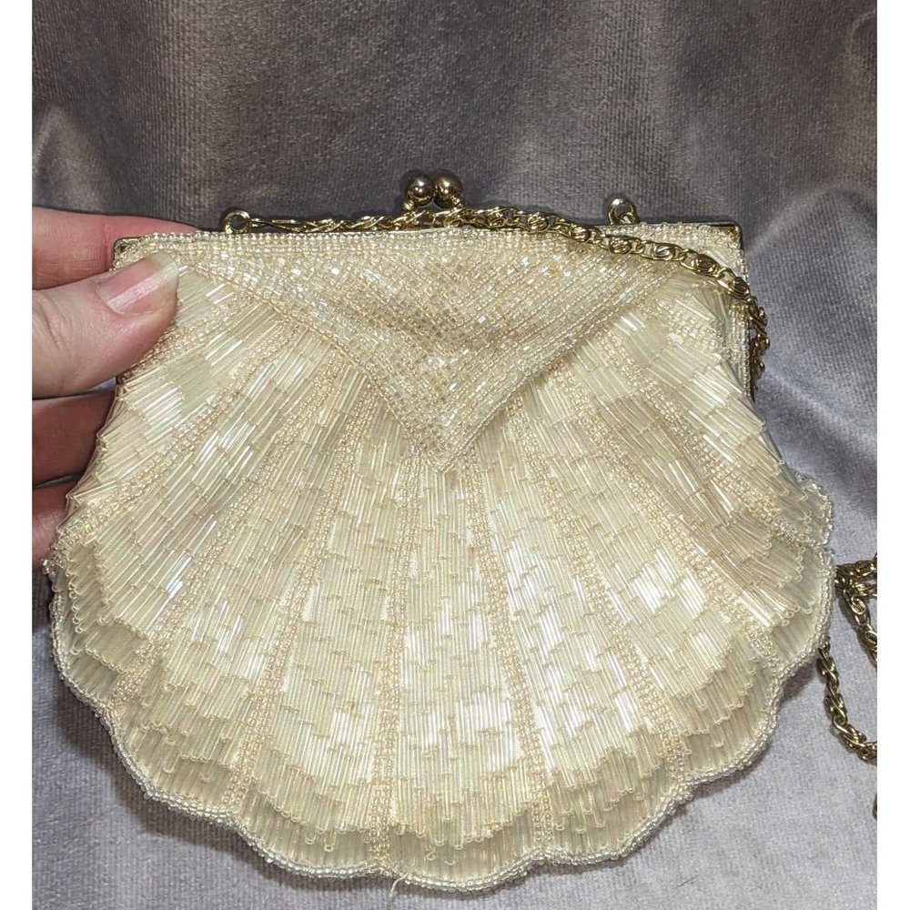 La Regale Vintage Glass Beaded Clam Evening Bag - Picture 6 of 10